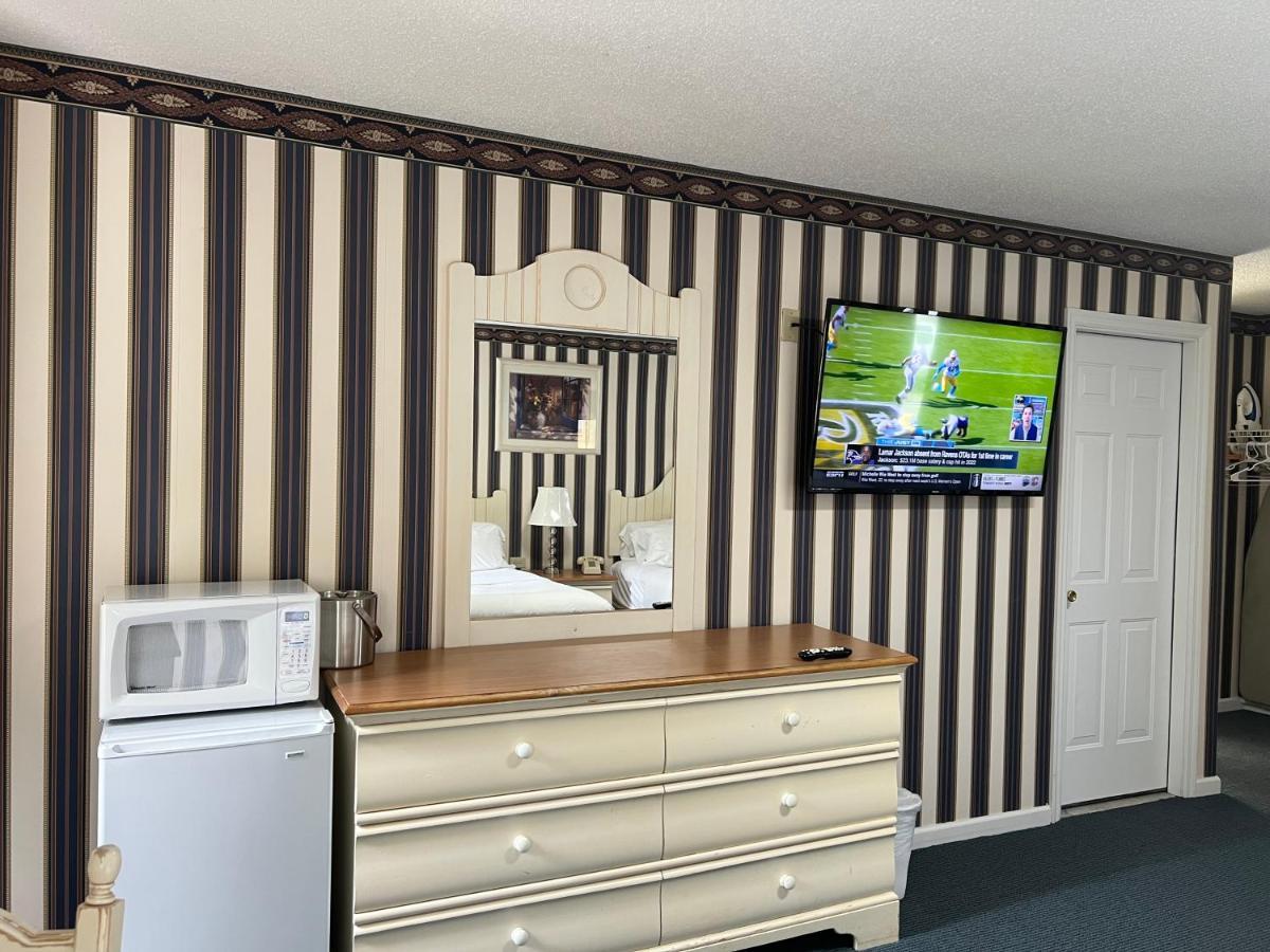 Rocky River Inn New Milford Экстерьер фото